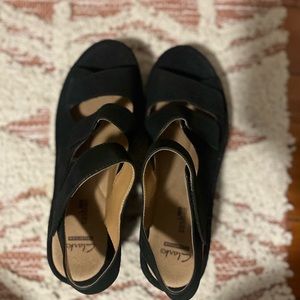 Clarks collection size 6 black wedge sandal